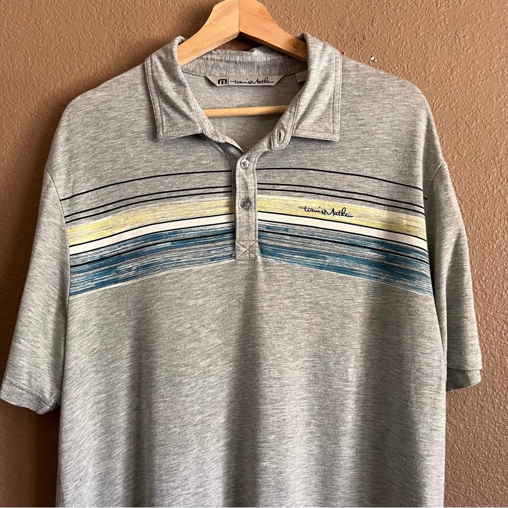 Travis Mathew Gray Polo Shirt Sporty Design Size Large - Picture 2 of 9